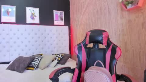 dennyzeans online show from January 6, 11:25 am