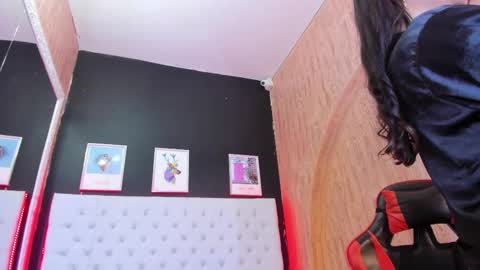 dennyzeans online show from December 5, 11:55 am