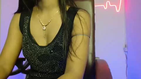 Dolly online show from April 13, 11:00 am