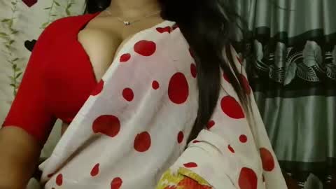 Snapshot of desi_girl_jebin chatting on October 13, 5:26 pm Jebin online show from October 13, 5:26 pm