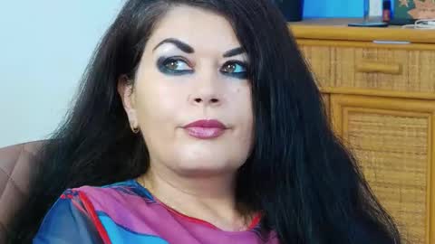 HellenMoon online show from October 29, 9:35 am