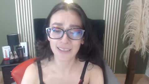 Snapshot of desiring__angel chatting on January 10, 5:13 pm Desiring Angel online show from January 10, 5:13 pm