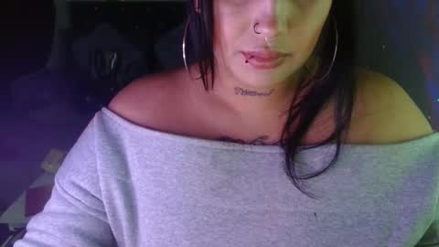 destinyfuckass69 online show from November 26, 9:27 pm