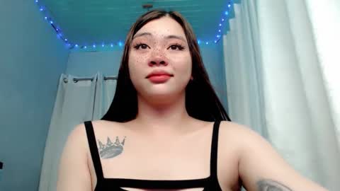 Snapshot of destinyroxie chatting on January 2, 9:22 am ROXIE online show from January 2, 9:22 am