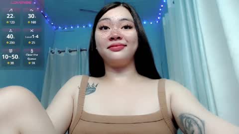 Snapshot of destinyroxie chatting on December 3, 6:49 pm ROXIE online show from December 3, 6:49 pm