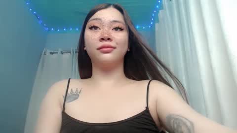 Snapshot of destinyroxie chatting on December 31, 1:04 am ROXIE online show from December 31, 1:04 am