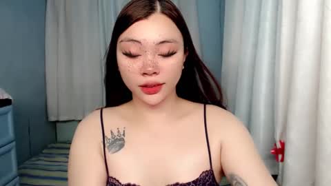 Snapshot of destinyroxie chatting on December 30, 6:53 am ROXIE online show from December 30, 6:53 am