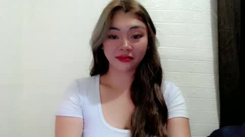 Snapshot of destinyroxie chatting on October 19, 11:56 am ROXIE online show from October 19, 11:56 am