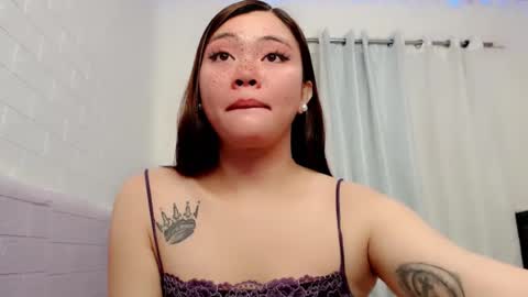 Snapshot of destinyroxie chatting on January 29, 5:13 pm ROXIE online show from January 29, 5:13 pm