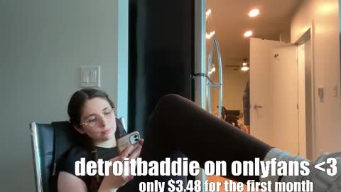 detroitbaddie online show from March 6, 11:09 pm