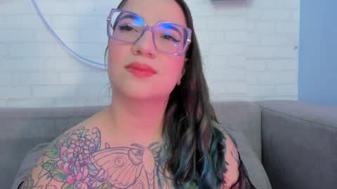 Deva Blue online show from February 7, 4:48 am