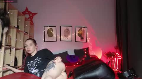 devil_s_bride online show from September 21, 5:22 pm