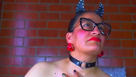 devil_taylorx online show from July 28, 7:39 pm