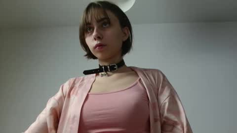 dewkiss online show from December 14, 9:20 pm