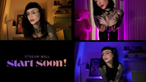 dgtlgrl online show from May 26, 12:48 pm
