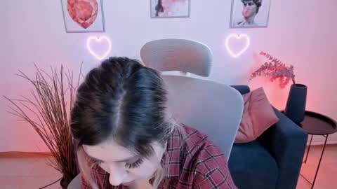 Dia online show from February 27, 6:09 pm