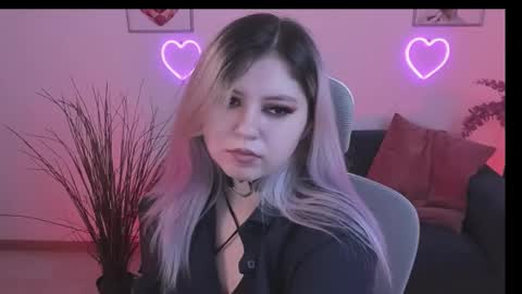 Dia online show from February 12, 1:49 pm