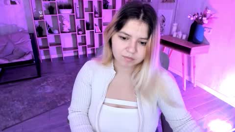 Dia online show from November 6, 7:53 pm