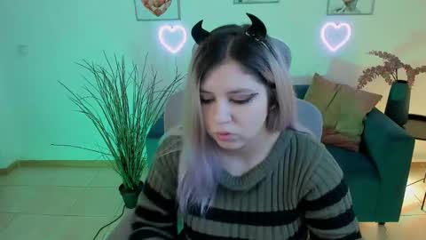 Dia online show from February 9, 1:25 pm