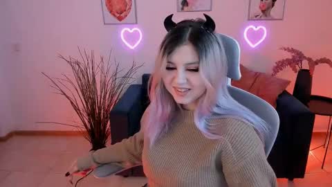 Dia online show from February 10, 1:22 pm