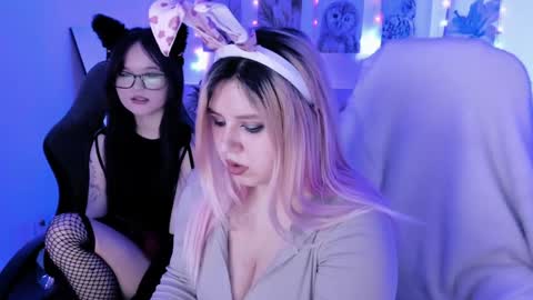 Dia online show from April 8, 9:17 pm