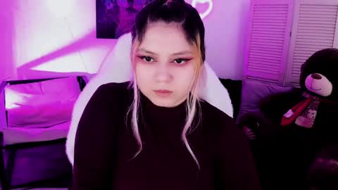 Dia online show from April 4, 8:40 pm