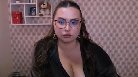 Kriss online show from April 2, 6:44 am