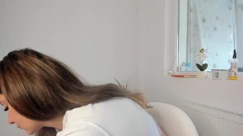 diamondkay_ online show from November 21, 8:27 am