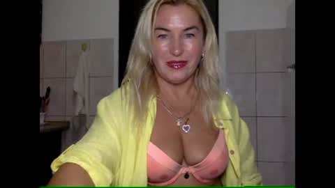 diana583578 online show from December 7, 5:20 pm