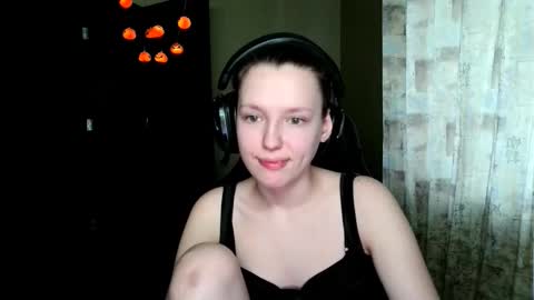 diana_back3 online show from December 20, 11:25 am