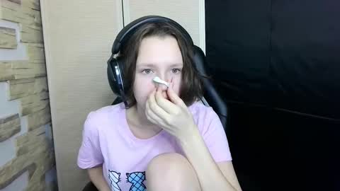 diana_back3 online show from November 13, 12:26 pm