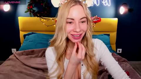 Snapshot of diana_garrett chatting on December 19, 8:56 am Diana  online show from December 19, 8:56 am