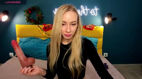 Snapshot of diana_garrett chatting on January 7, 1:38 am Diana  online show from January 7, 1:38 am