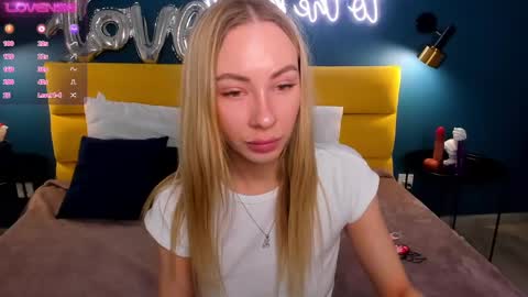 Snapshot of diana_garrett chatting on February 21, 8:50 am Diana  online show from February 21, 8:50 am