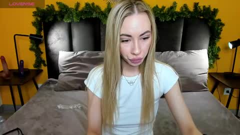 Snapshot of diana_garrett chatting on January 14, 1:58 am Diana  online show from January 14, 1:58 am