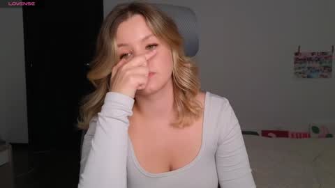 Snapshot of dianaholiday chatting on September 30, 11:27 am Olga online show from September 30, 11:27 am