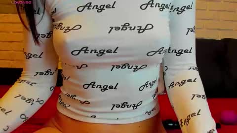Snapshot of dimond_lo chatting on September 21, 7:29 am DimondLo online show from September 21, 7:29 am