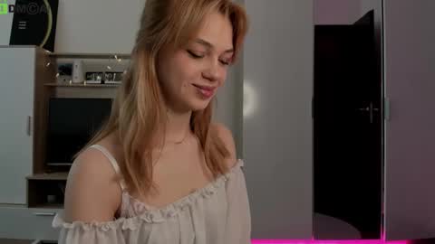 Dina online show from February 27, 8:36 am