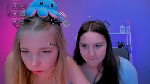 dina_bloom online show from April 8, 6:43 pm