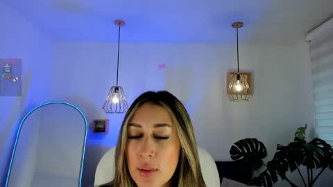   online show from April 9, 12:43 pm