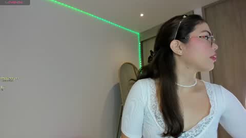  Diosa Isis  online show from July 22, 6:42 pm
