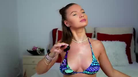Chloe online show from July 3, 4:51 am