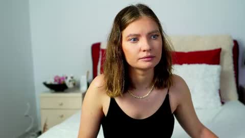 Chloe online show from June 9, 4:01 am