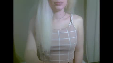 DitaMilton online show from September 27, 8:05 pm