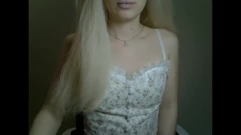 DitaMilton online show from February 9, 9:17 pm