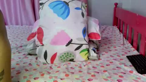 divalorah_ebony online show from April 18, 7:44 am