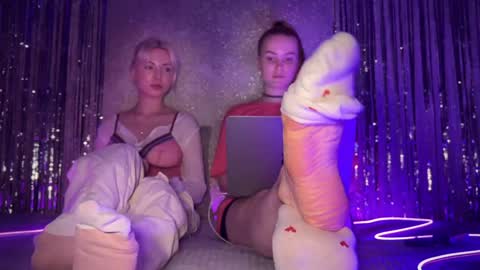 Snapshot of divine_hannah chatting on December 25, 10:48 pm Hannah online show from December 25, 10:48 pm