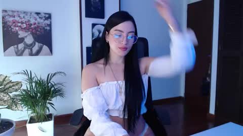 Hera online show from November 5, 12:32 pm