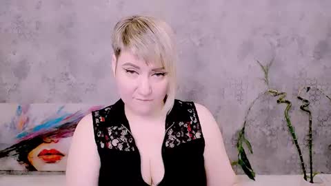 djullia online show from March 12, 7:44 am