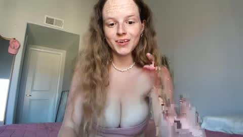 doeeyedpeach online show from October 5, 11:10 pm